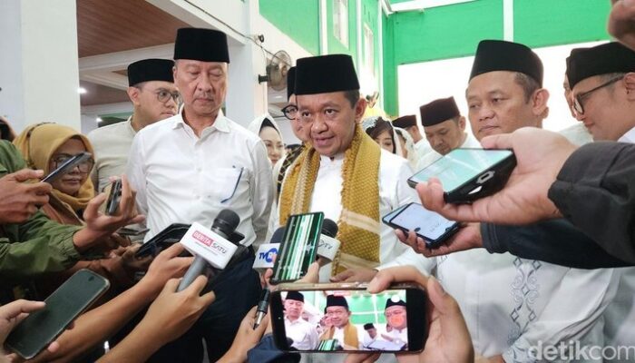 Bahlil Tegaskan Pesantren Berperan Besar Sejak Sebelum Kemerdekaan Indonesia