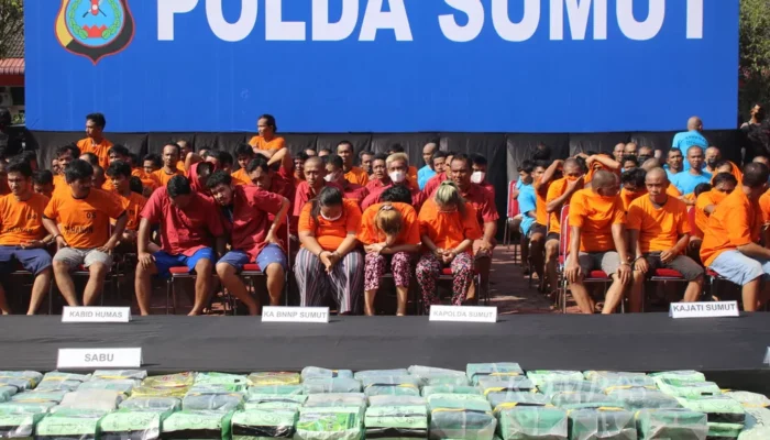 Judul: Polisi Gagalkan Peredaran 54 Kg Sabu dari Jaringan Malaysia–Sumut, Tiga Tersangka Ditembak