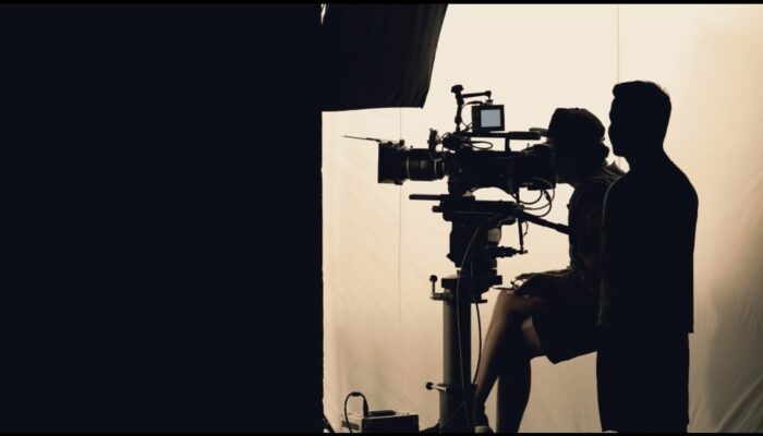 Tren Baru Perfilman di Era Digital: Streaming, Teknologi, dan Perubahan Cara Menonton