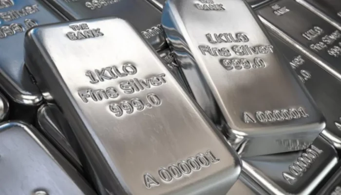 Harga Perak Antam Anjlok Tajam, Kini Bertengger di Rp43.850 per Gram