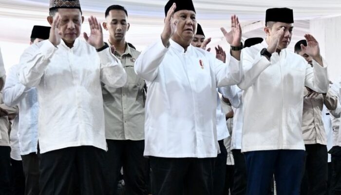 Prabowo Subianto Laksanakan Salat Idulfitri di Aceh Tamiang Bersama Gubernur Aceh