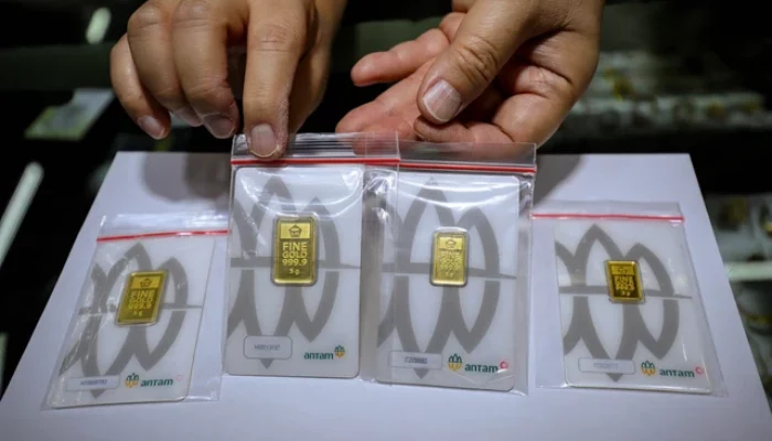 Sorotan Ekonomi Sepekan: Pergerakan Harga Emas Antam hingga Update BBM Terbaru